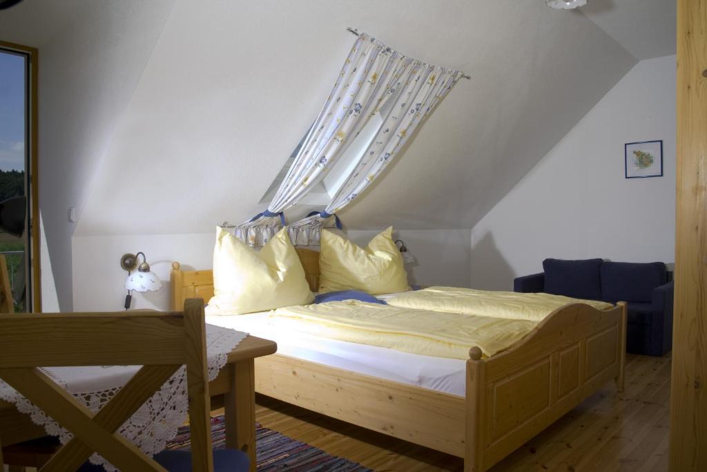 Fruehstueckspension Kleinschuster Burgau Δωμάτιο φωτογραφία